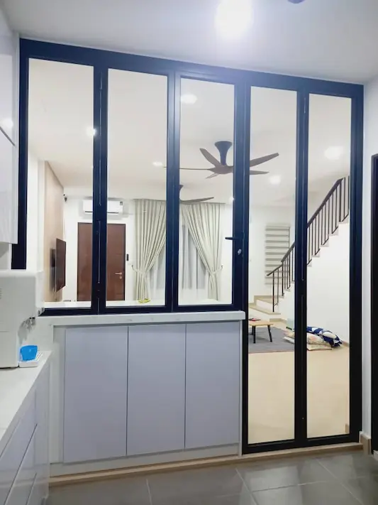 FOLDING DOOR