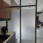 GLASS PARTITION